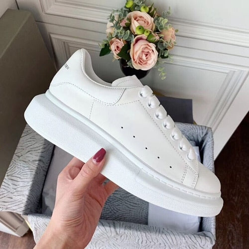 High version of Finard McQueen White shoes Women McQueen leather muffin thick soles increase women's shoes 2019 new autumn shoes