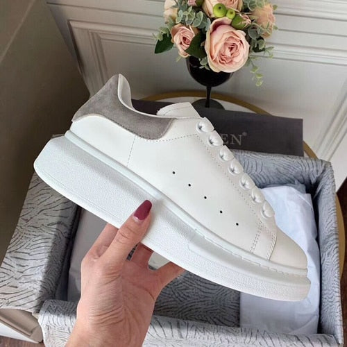 High version of Finard McQueen White shoes Women McQueen leather muffin thick soles increase women's shoes 2019 new autumn shoes