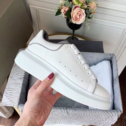 High version of Finard McQueen White shoes Women McQueen leather muffin thick soles increase women's shoes 2019 new autumn shoes